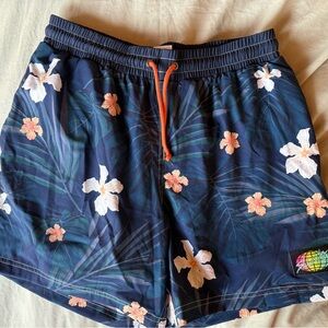 Stylish SLUNKS Floral Athletic Shorts for Men